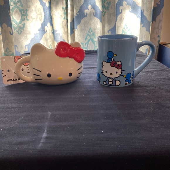 Hello Kitty - Picture 3 of 8